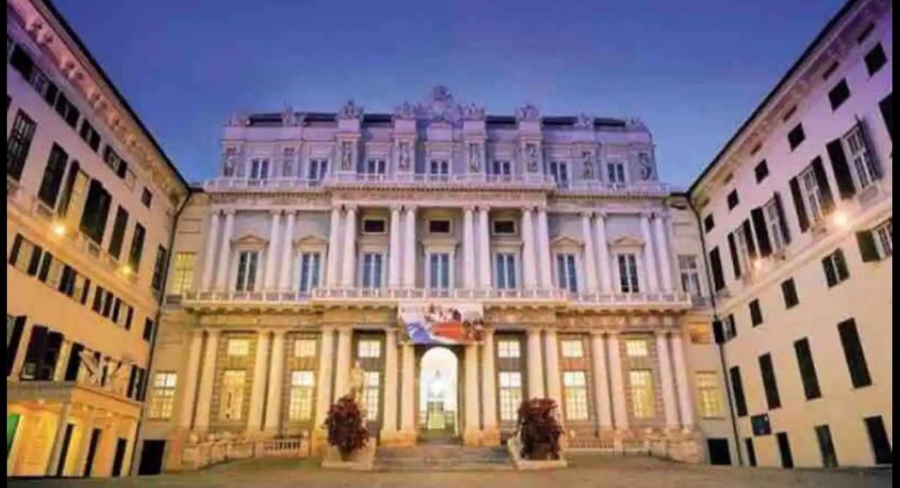 Apartamento Historic Dimora San Lorenzo 19, Rolli Unesco - Overlooking The Cathedral - Free Private Parking- Génova
